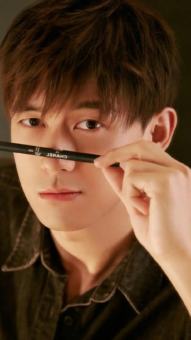 李现帅气写真图片手机壁纸