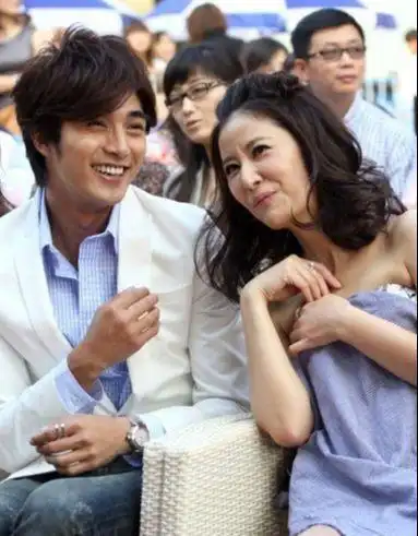 恶魔贺军翔的疑云不止重男轻女爆火时销声匿迹为哪般