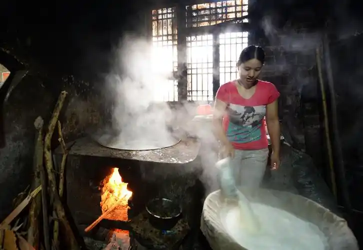 传统特色制作豆腐