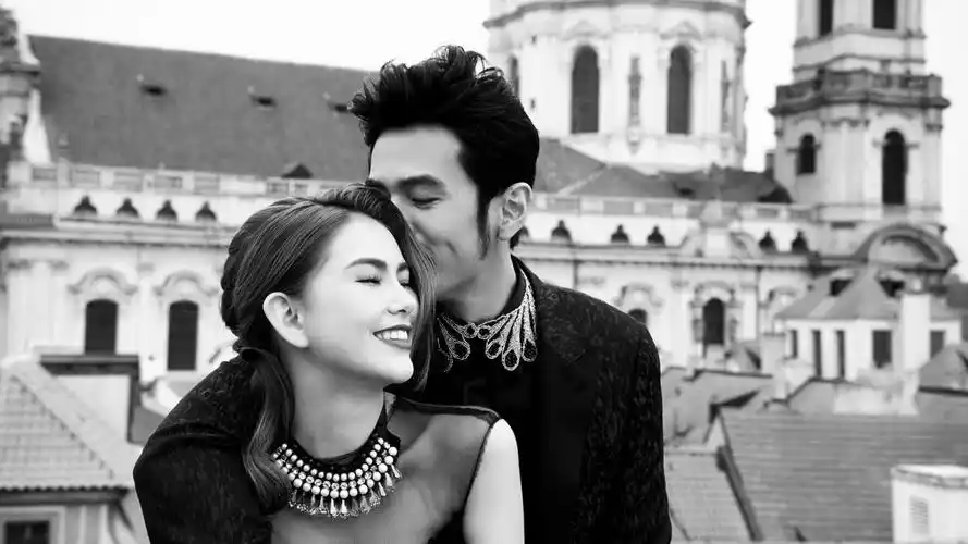 2022年情人节,看看这10对恩爱的明星夫妻,我又相信爱情了