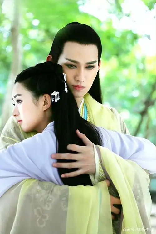 影版《花千骨》白子画扮相引争议,与霍建华差距大,又是毁经典?