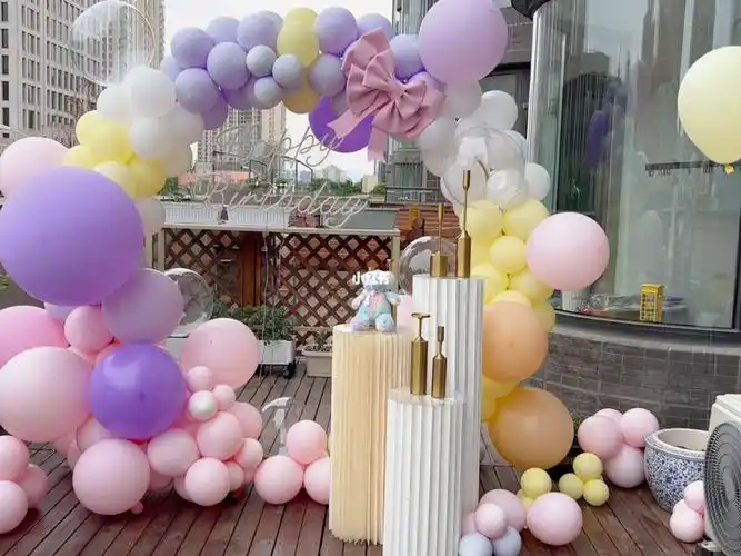 生日派对气球布置粉色圆环