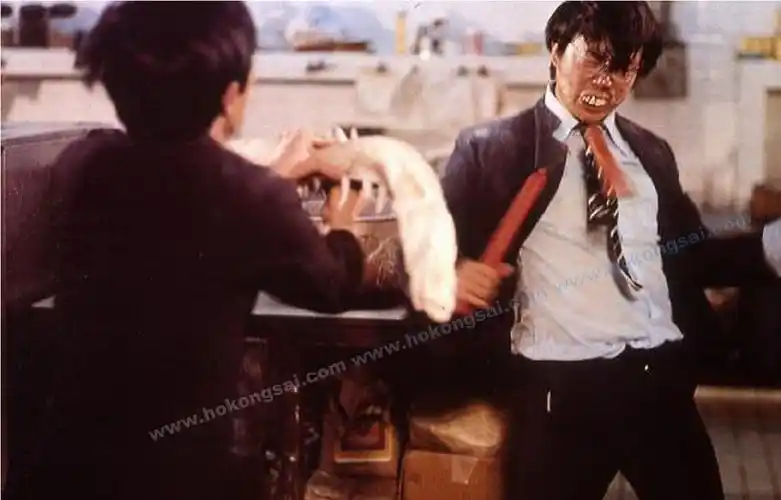 p>许冠杰,1948年9月6日出生于广东省广州市,中国香港男歌手,演员