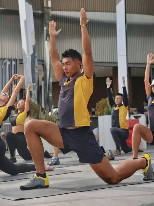 胸肌|肌肉|腹肌|大长腿_网易订阅