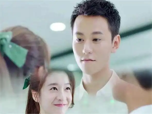 他与张雪迎相处已有三个月的时间.这段感情也快要结束了.