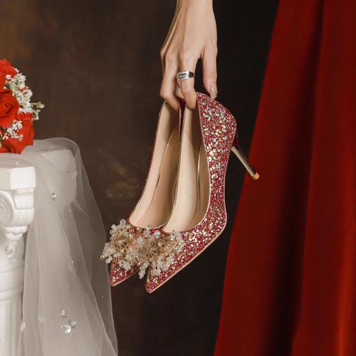 秀禾婚鞋女2024年新款结婚鞋高级感水晶新娘鞋中式细跟红色高跟鞋