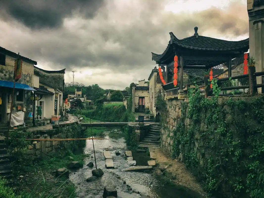 安徽一个经常被读错名字的古镇,李白曾流连而忘返,是春游好去处