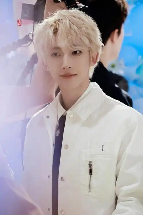 毛绒绒的想让人抱个满怀@into1-刘宇