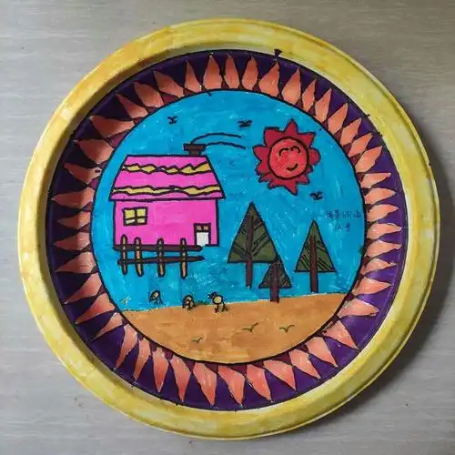 趣品碟子画一一龙门职校19幼师1班课堂作业展示