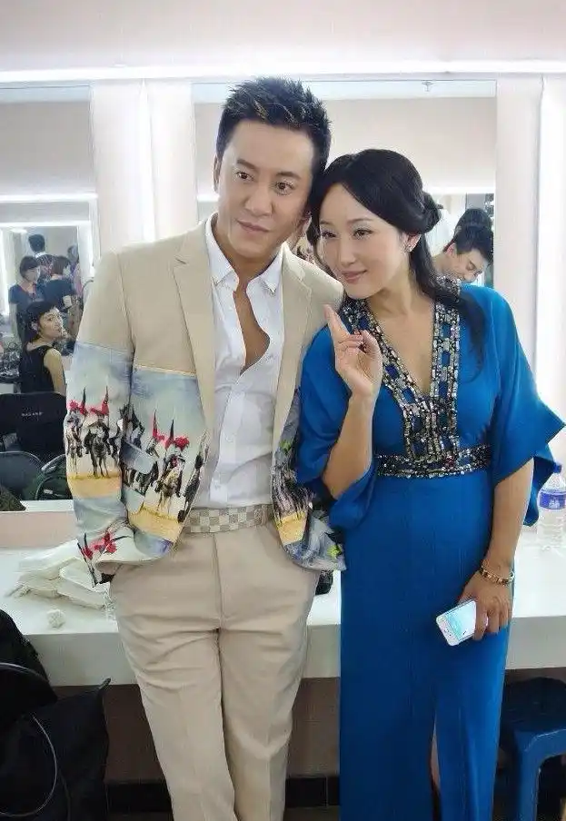 46岁杨钰莹终于要嫁了,老公居然是王思聪多年好友