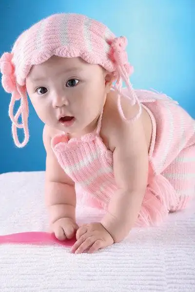 漂亮娃娃婴儿海报画像小孩儿胎教贴画