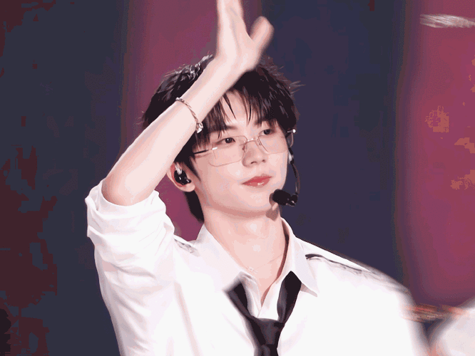 马嘉祺戴眼镜气质##青春芒果夜