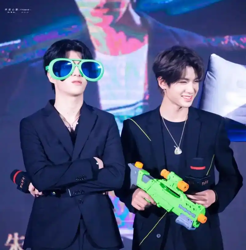 林初昊 #初茶手牵手 #皇权富贵#黄明昊#范丞丞 关于我被 - 抖音