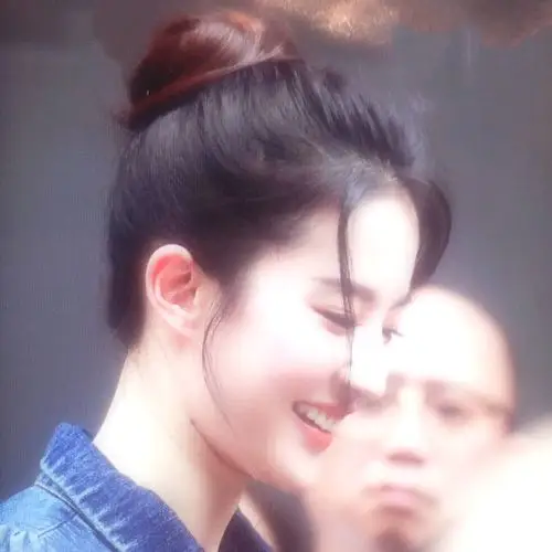 刘亦菲/爱豆头像/拿图扣1/自截/感谢收藏