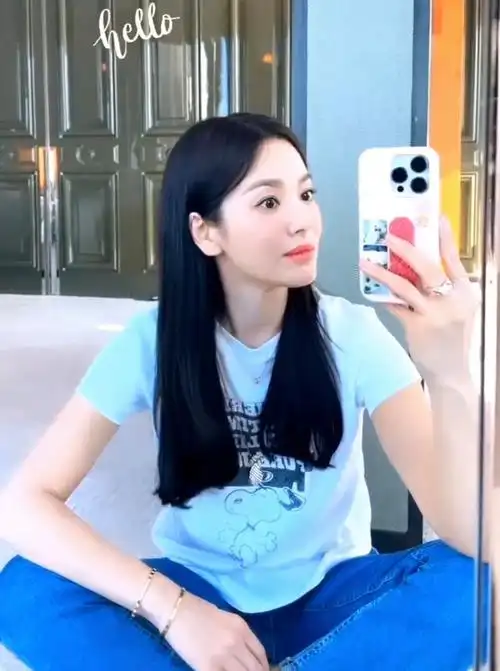 宋慧乔晒自拍照,惊艳美貌秒杀一众明星_腾讯新闻