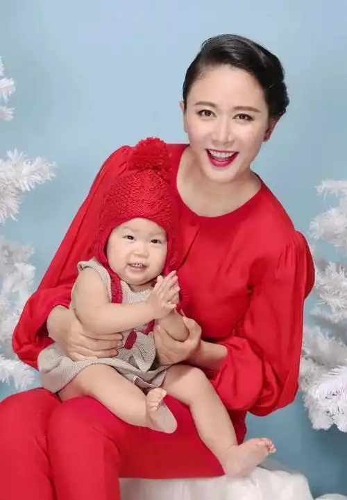 歌手张恒个人资料男 王挺的老婆张恒个人资料 - 歌词译