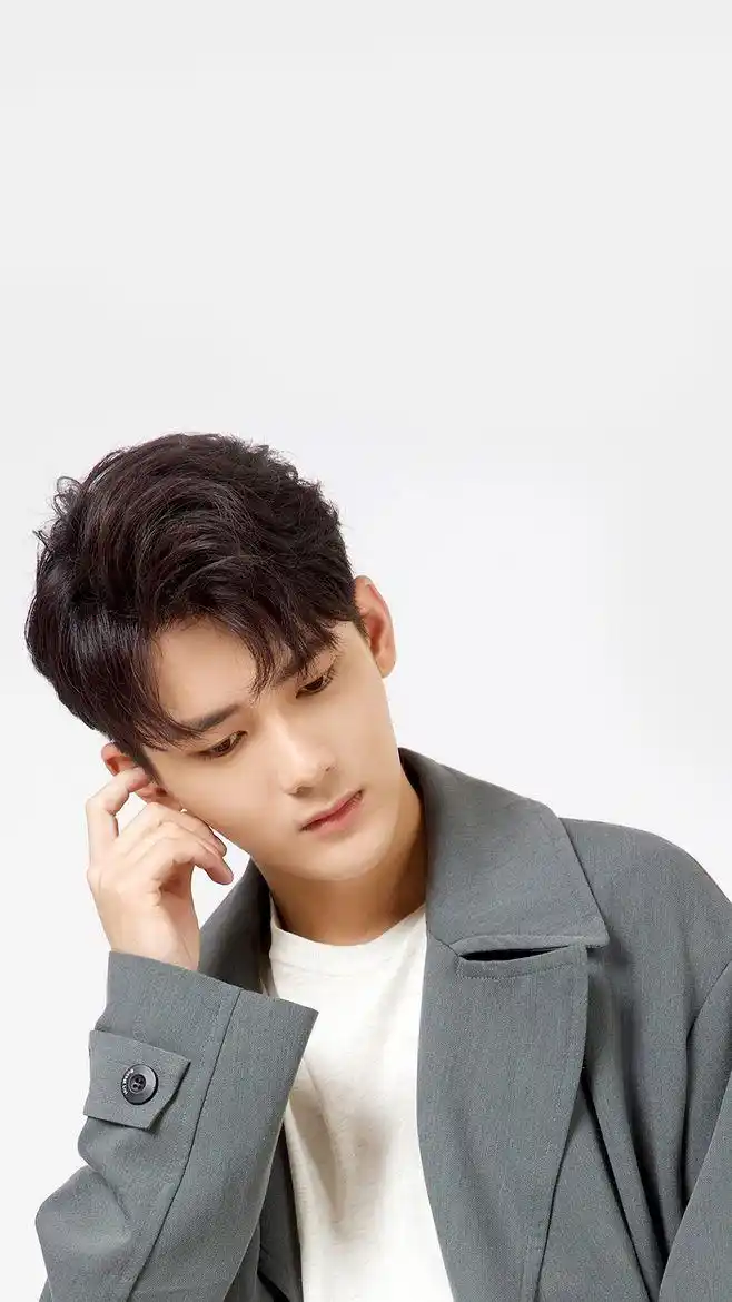 爱思壁纸熊梓淇