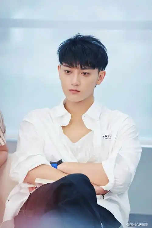 黄子韬投资一科技公司