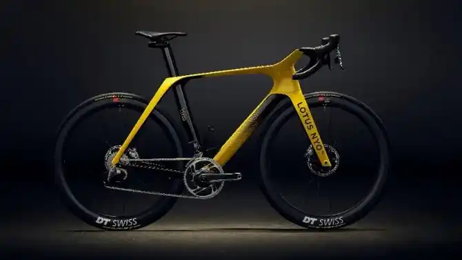 路特斯全球首台灵活动力公路自行车type 136全球首秀