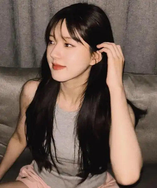 赵露思吊带装,甜美可爱,惊艳迷人!