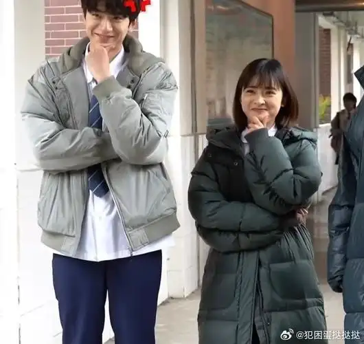 林一沈月拥抱漫画身高差##林一沈月拥抱插不进一点