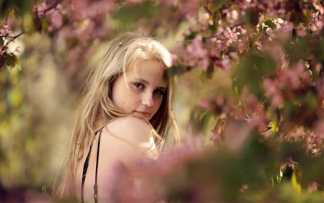 唯美欧美大眼美女摄影电脑壁纸图片大全