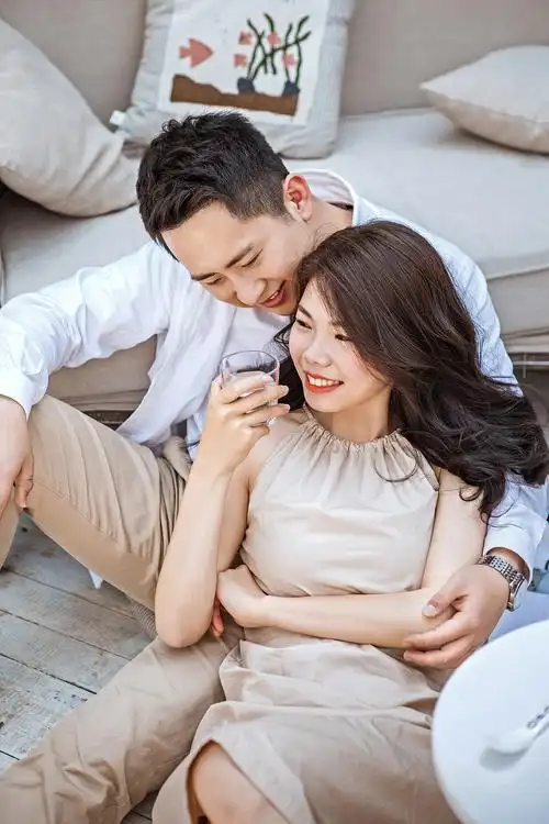 居家风情侣写真_婚纱摄影作品_摄影作品-黑光图库