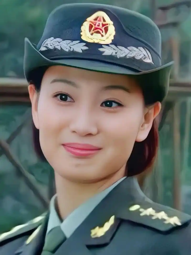 军装照片 #素材分享[话题]# #绿色军装[话题]# #七一[话题]# #素材