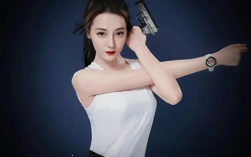 迪丽热巴2020亚太区最帅最美面孔 ,芭莎造型太好看了