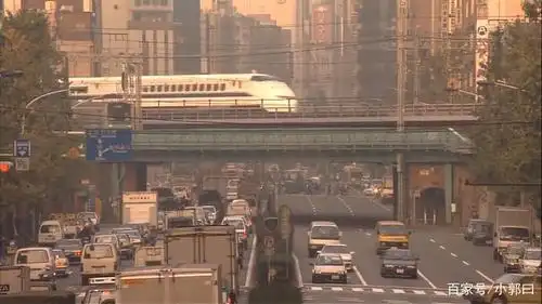 镜头下的1990年代日本东京:经济泡沫破灭前的辉煌时刻