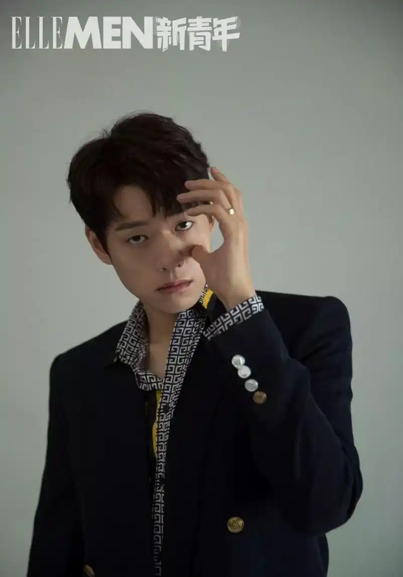 杨洋,军艺校草,因接演烂戏翻车,何时能清醒?