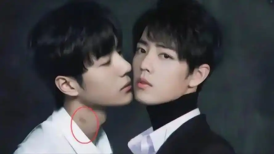 肖战王一博拍杂志脖子上的吻痕什么情况网友看到不淡定了