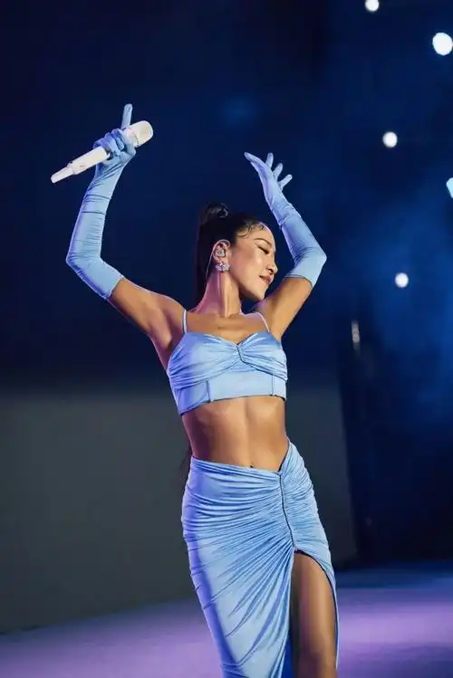 黑壮美的吉克隽逸