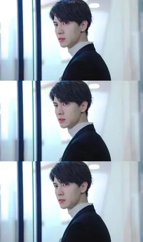 大半夜的刷到图,任言恺这什么神仙颜值,仰拍都这.