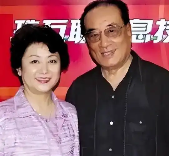 庞学勤照顾重病妻子45年,为何在她去世后,转身就娶了生前闺蜜?