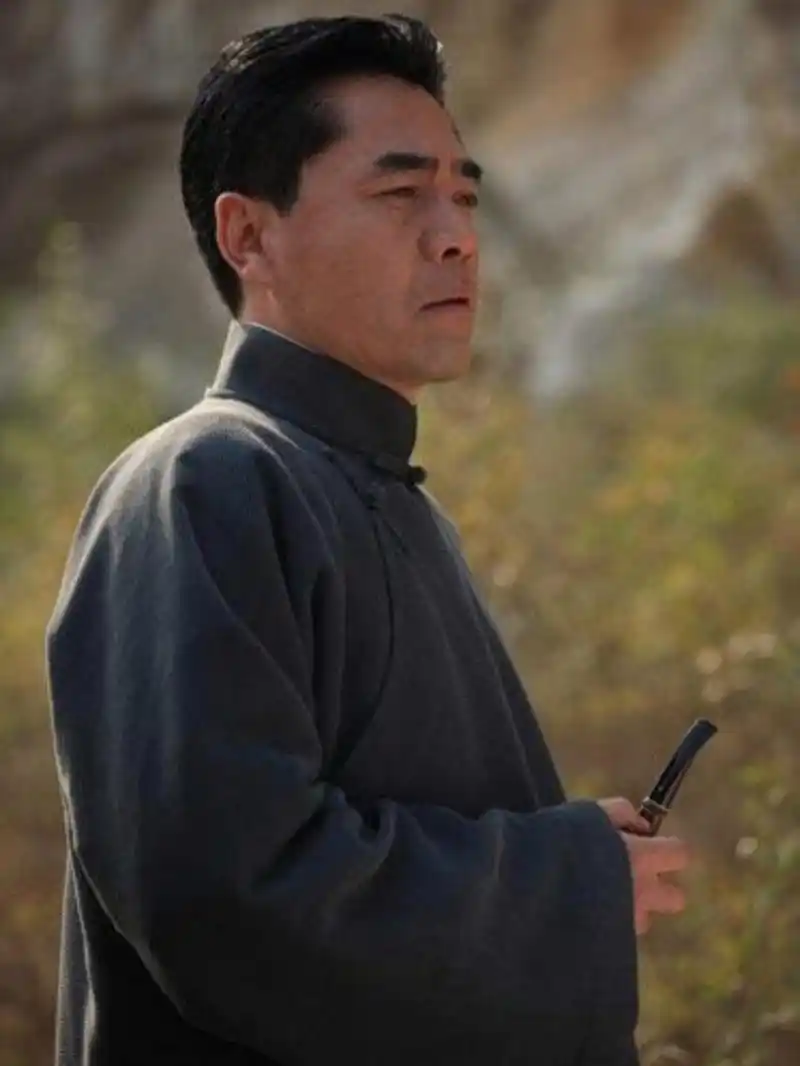 电视剧《大宅门》里,陈宝国扮演的白景琦,至今深入人心.