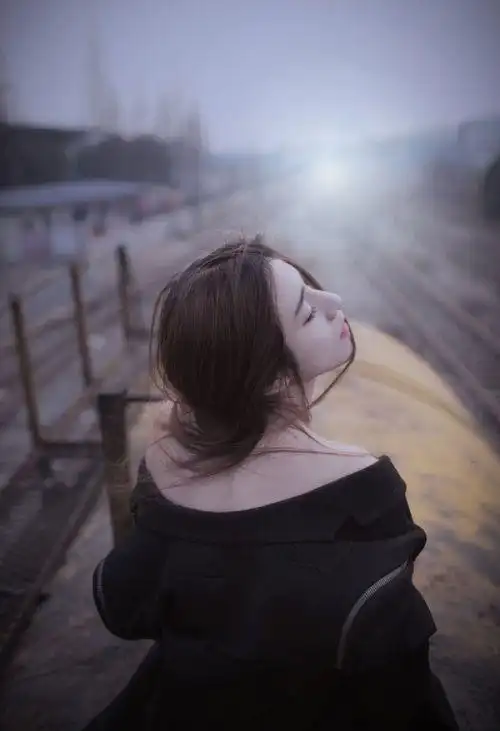 2017最新女生性感皮肤背景大图 - qq皮肤大全 腾讯爱好者