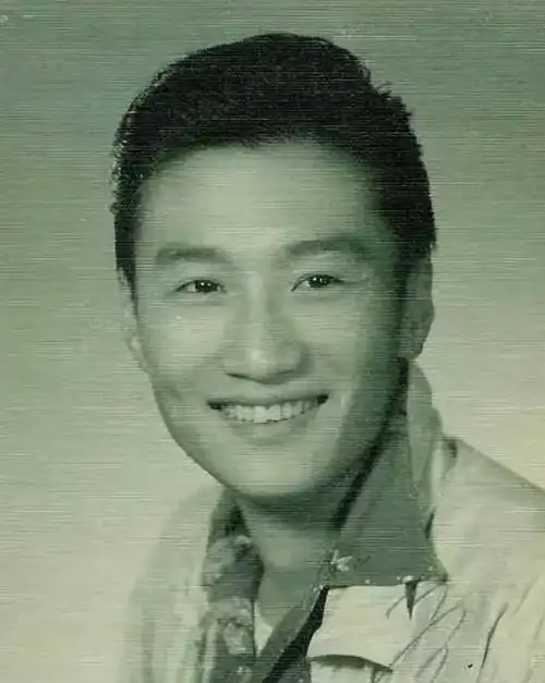 除了才华和成就外,谢贤还为谢霆锋传承了一种独特的人格魅力.