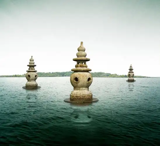 西湖第一胜境三潭印月