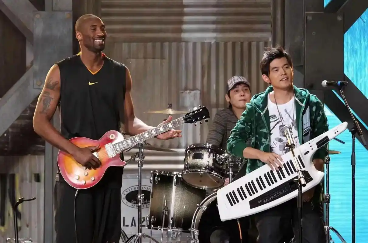 科比 #周杰伦 #科比两周年 当这两个人在一起 - 抖音