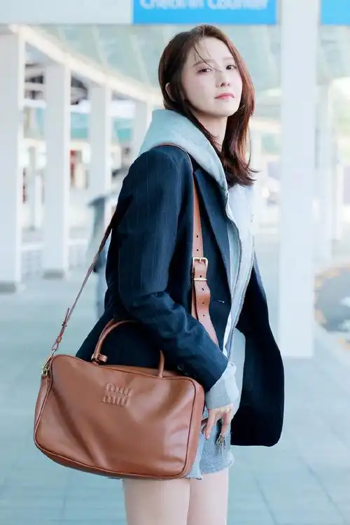 林允儿miumiu品牌大使##林允儿巴黎时装周##/yoonalim in a full iuu