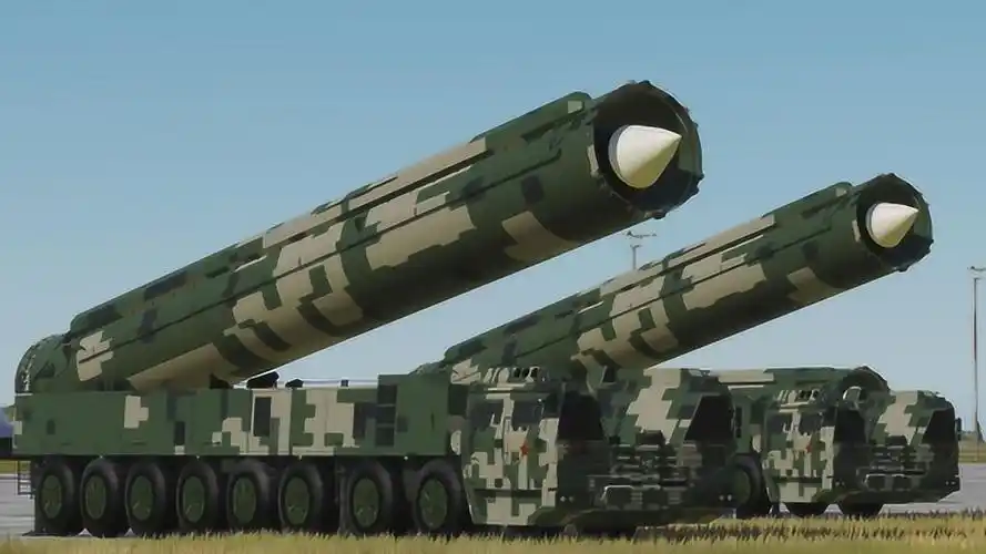 齐射6枚东风41弹道导弹轰炸敌方军事基地画面异常惨烈战争模拟