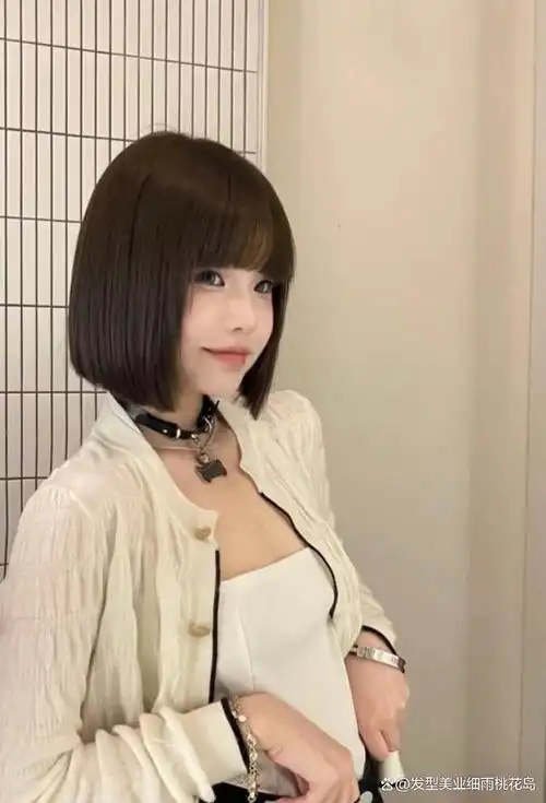 短发漫画刘海发型