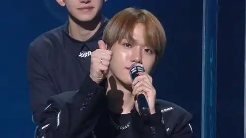 superm登舞台全员西装大长腿边伯贤抖机灵金钟仁受伤