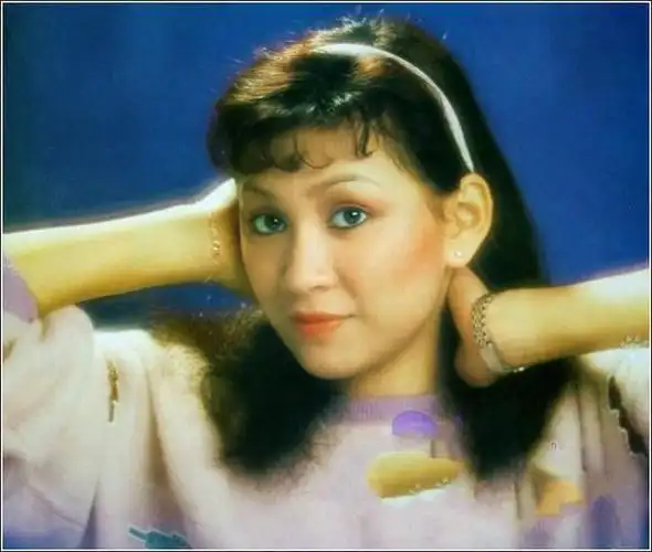 周润发57岁前妻现身,情路坎坷的她,辛苦将女儿培养成律师-北京时间