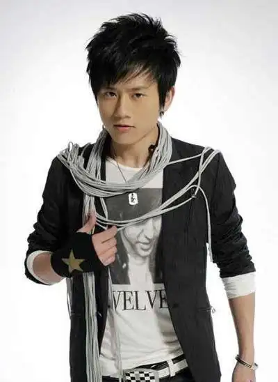 张杰自立工作室 自曝感情曾一路受伤