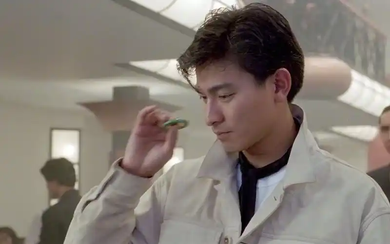 当着赌侠的面也敢出老千,真当我是吃素的,华仔发功了【赌侠】-影视综