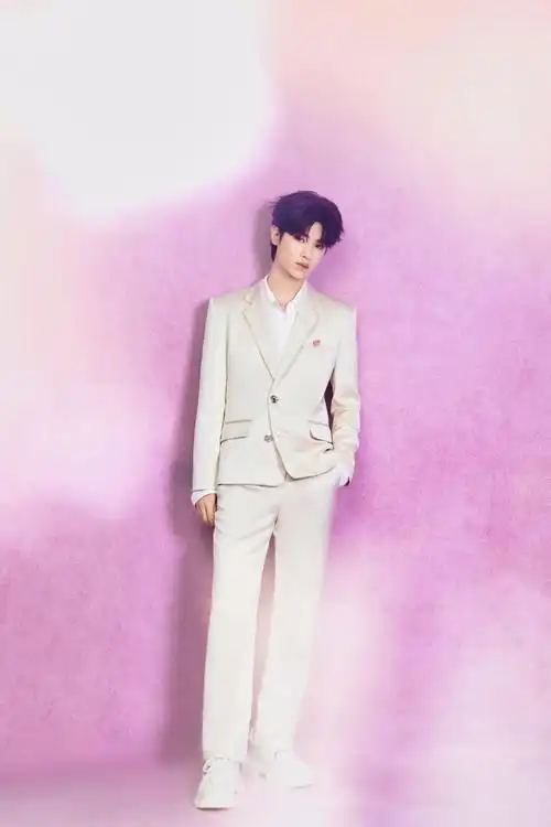 黄明昊美诺品牌全球代言人