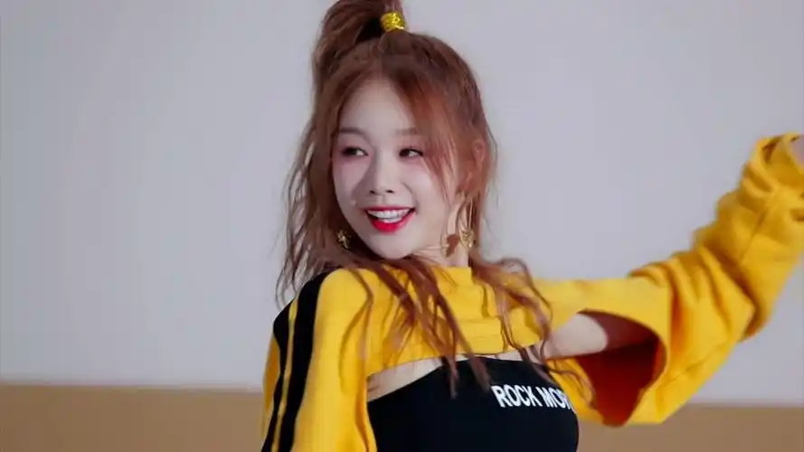 火箭少女101徐梦洁《造一架飞机》solo直拍花絮