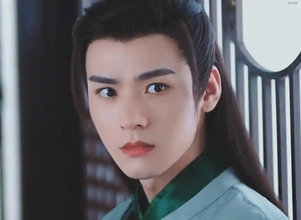 龚俊不愧是古装美男,各种造型都能hold住